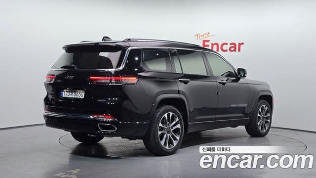 Jeep Grand Cherokee 2021 — ფოტო 2/20