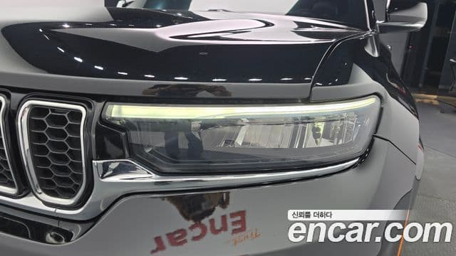 Jeep Grand Cherokee 2021 — Photo 1/34