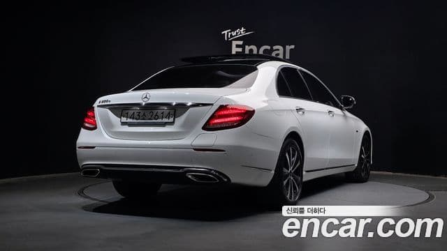 Mercedes-Benz E-Class 2019 — Şəkil 2/20
