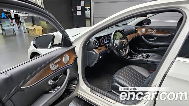 Mercedes-Benz E-Class 2019 — Şəkil 10/20