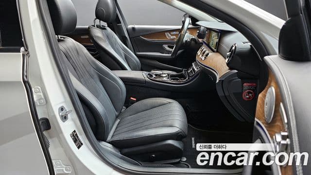 Mercedes-Benz E-Class 2019 — Şəkil 11/20