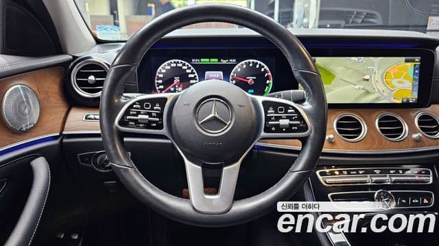 Mercedes-Benz E-Class 2019 — Şəkil 13/20