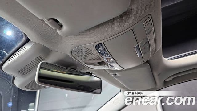 Mercedes-Benz E-Class 2019 — Şəkil 16/20