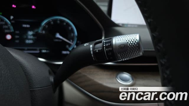 Genesis Electrified G80 2021 — ფოტო 16/20