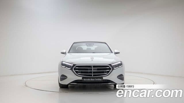 Mercedes-Benz E-Class 2025 — Фото 2/20