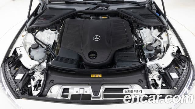 Mercedes-Benz E-Class 2025 — Фото 5/20