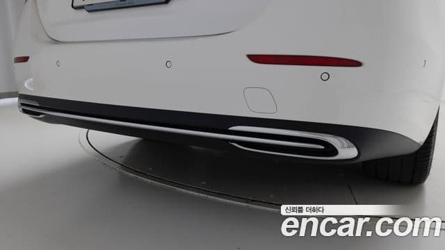 Mercedes-Benz E-Class 2025 — Фото 19/20
