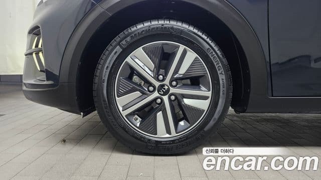 Kia Niro 2021 — ფოტო 5/20