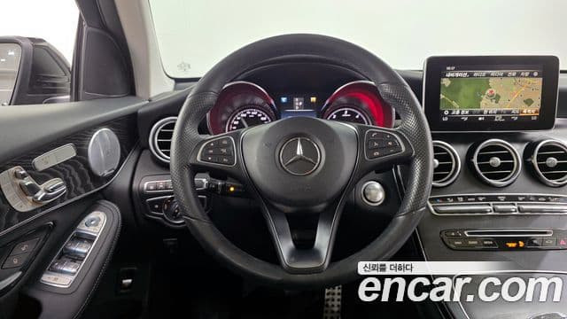 Mercedes-Benz GLC-Class 2018 — Şəkil 13/20