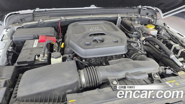 Jeep Wrangler 2020 — Photo 12/20