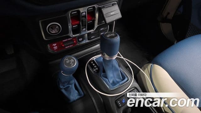 Jeep Wrangler 2020 — Photo 11/20