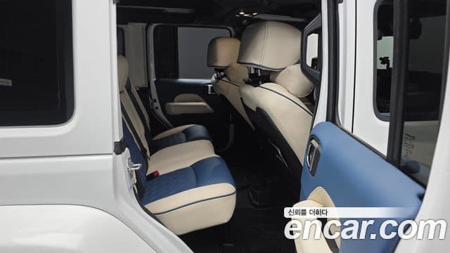 Jeep Wrangler 2020 — Photo 17/20