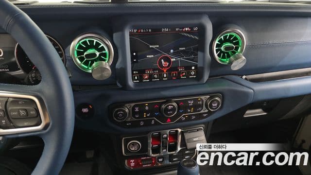 Jeep Wrangler 2020 — Photo 2/20
