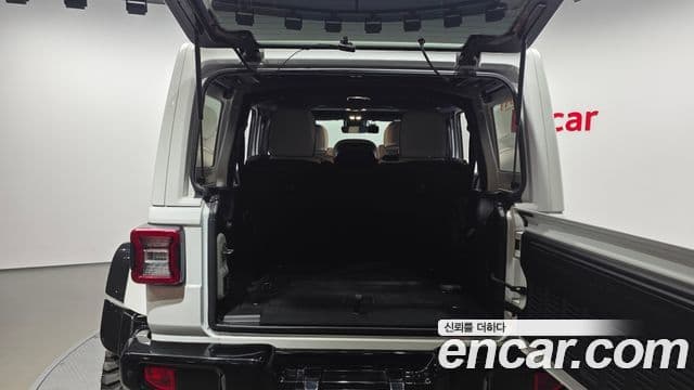 Jeep Wrangler 2020 — Photo 13/20