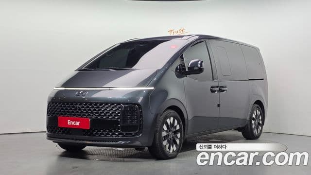 Hyundai Staria 2021 — ფოტო 1/20