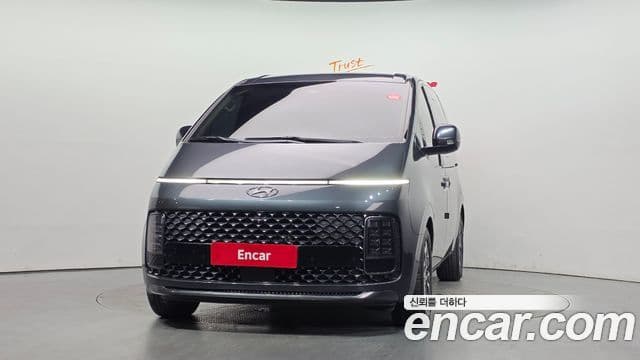 Hyundai Staria 2021 — ფოტო 3/20