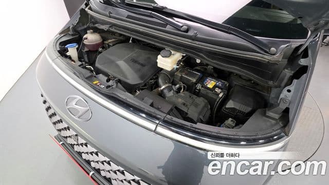 Hyundai Staria 2021 — ფოტო 6/20