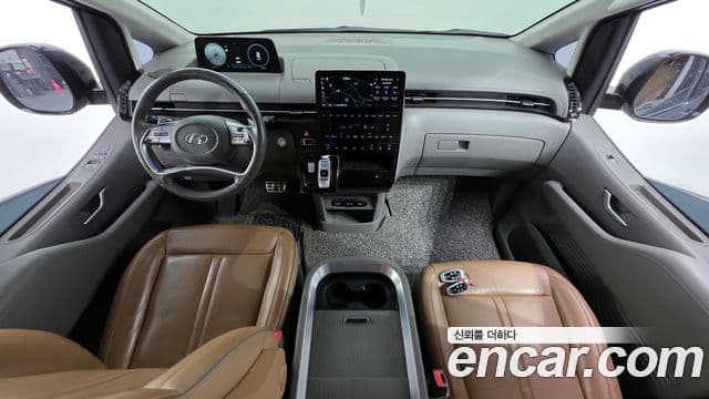 Hyundai Staria 2021 — ფოტო 7/20