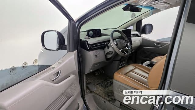 Hyundai Staria 2021 — ფოტო 10/20