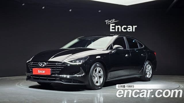 Hyundai Sonata 2019 — Фото 1/20