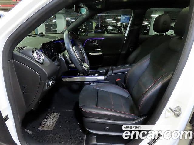 Mercedes-Benz GLB-Class 2021 — Фото 5/20