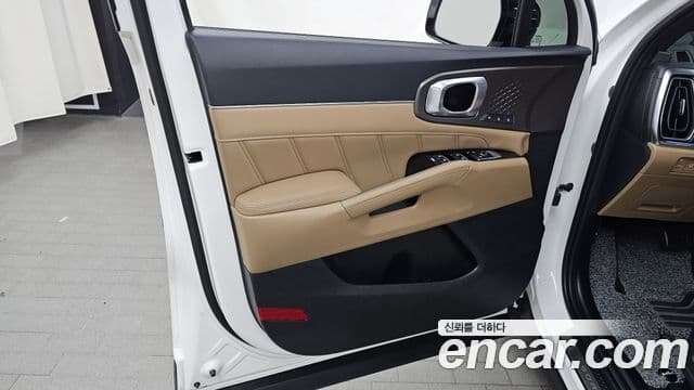 Kia Sorento 2024 — Photo 2/32
