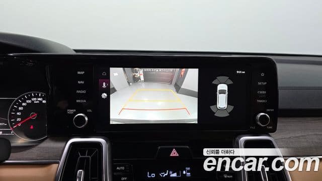 Kia Sorento 2021 — ფოტო 15/20