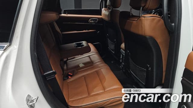 Jeep Grand Cherokee 2020 — Photo 13/31