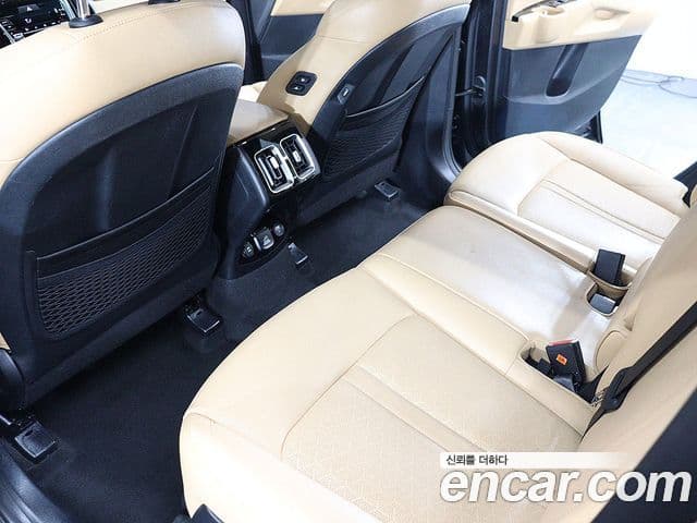 Kia Sorento 2022 — ფოტო 14/20