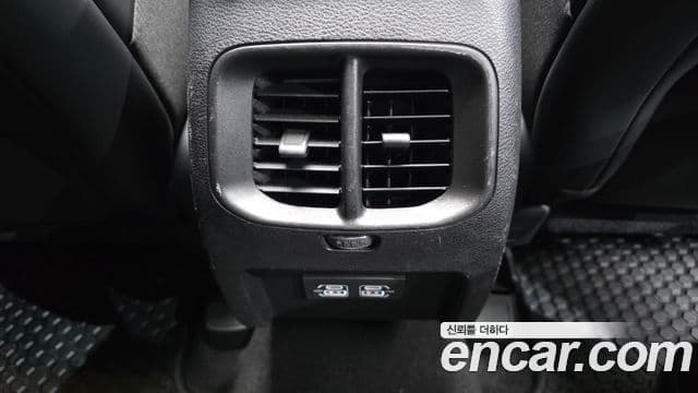 Jeep Cherokee 2021 — Photo 28/32