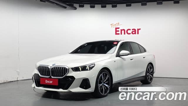 BMW 5 Series 2025 — Şəkil 1/20