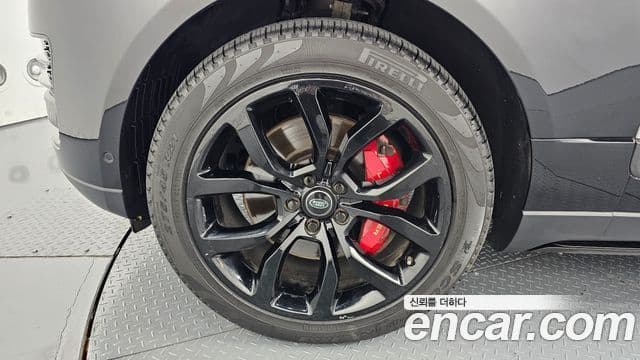 Land Rover Range Rover 2019 — Photo 7/20