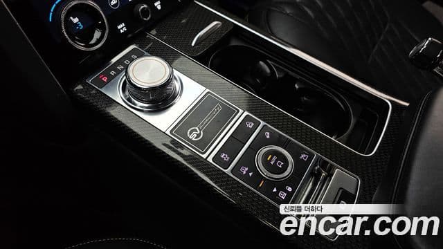 Land Rover Range Rover 2019 — Photo 12/20