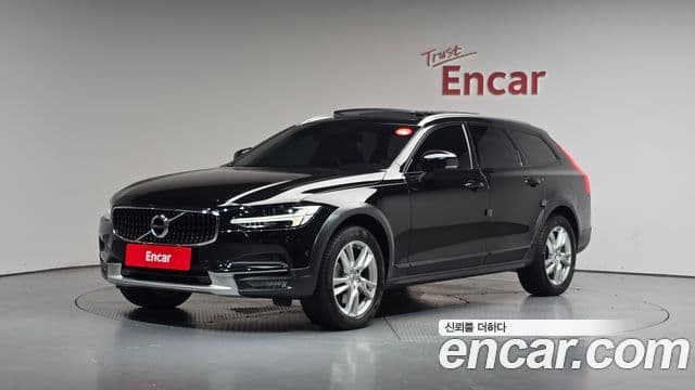 Volvo V90 Cross Country 2018 — ფოტო 1/20