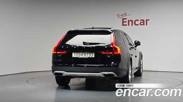 Volvo V90 Cross Country 2018 — ფოტო 4/20