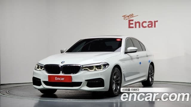 BMW 5 Series 2020 — Фото 10/20