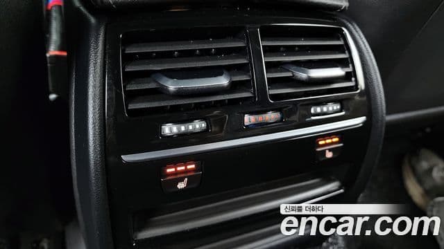 BMW 5 Series 2020 — Фото 19/20