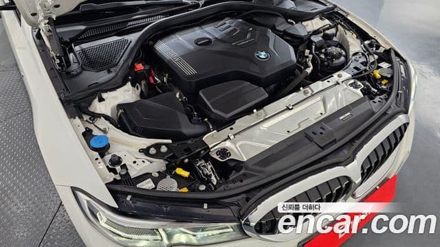 BMW 3 Series 2022 — ფოტო 6/20