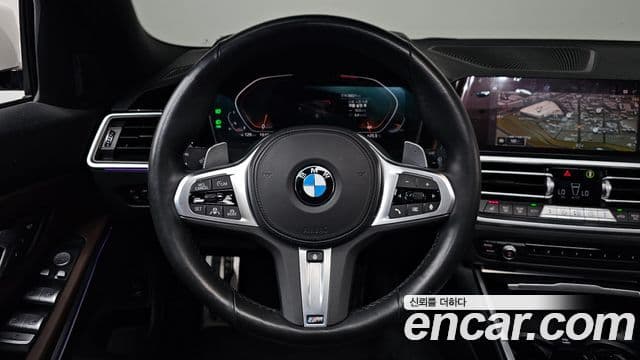 BMW 3 Series 2022 — ფოტო 15/20