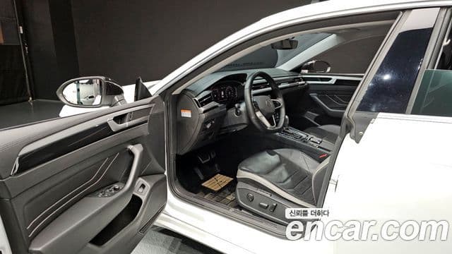 Volkswagen Arteon 2023 — ფოტო 10/20