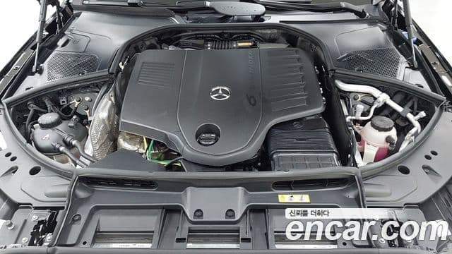 Mercedes-Benz S-Class 2025 — Photo 10/17
