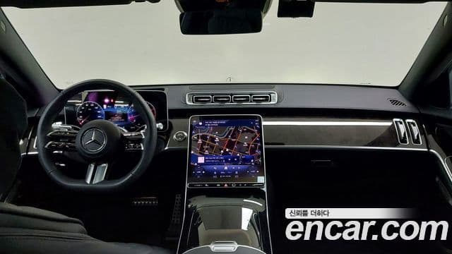 Mercedes-Benz S-Class 2025 — Photo 9/17