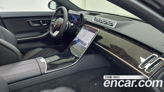 Mercedes-Benz S-Class 2025 — Photo 15/17