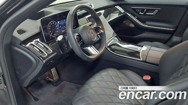 Mercedes-Benz S-Class 2025 — Photo 3/17