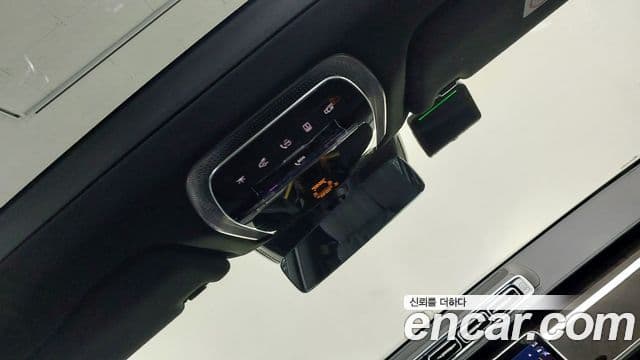 Mercedes-Benz S-Class 2025 — Photo 16/17