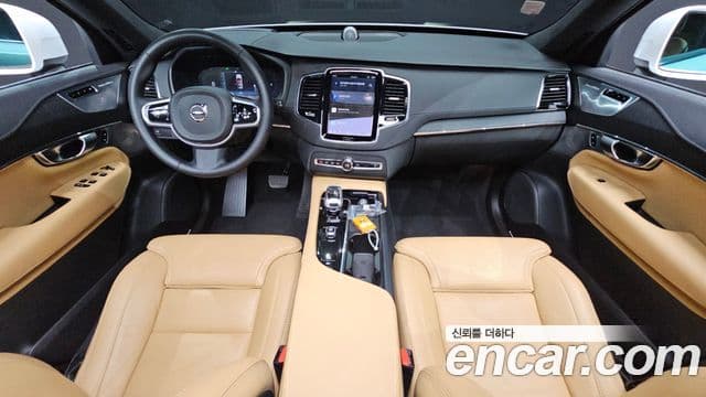 Volvo XC90 2023 — Фото 7/20
