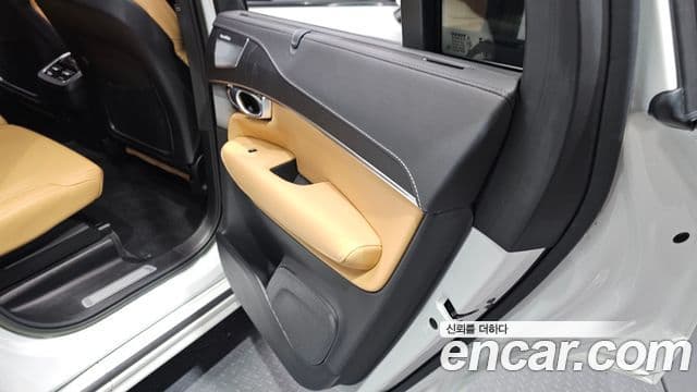 Volvo XC90 2023 — Photo 23/32