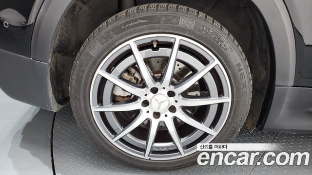 Mercedes-Benz GLB-Class 2023 — Şəkil 5/20