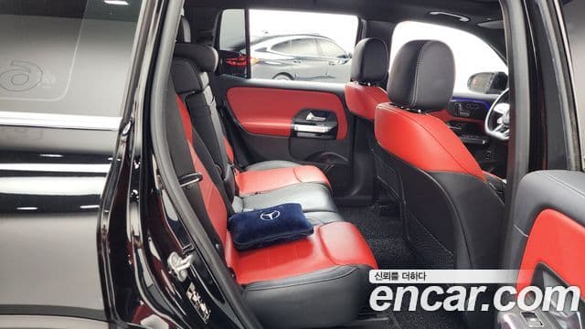 Mercedes-Benz GLB-Class 2023 — Şəkil 11/20