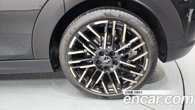 Mini Cooper S 2024 — Photo 28/34